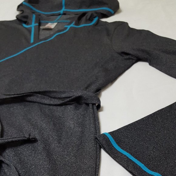 Zumba Wear Women´s Hoodie Jacket, Size S - Picture 8 of 16